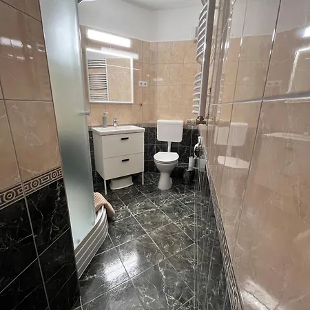 Krisz Apartment